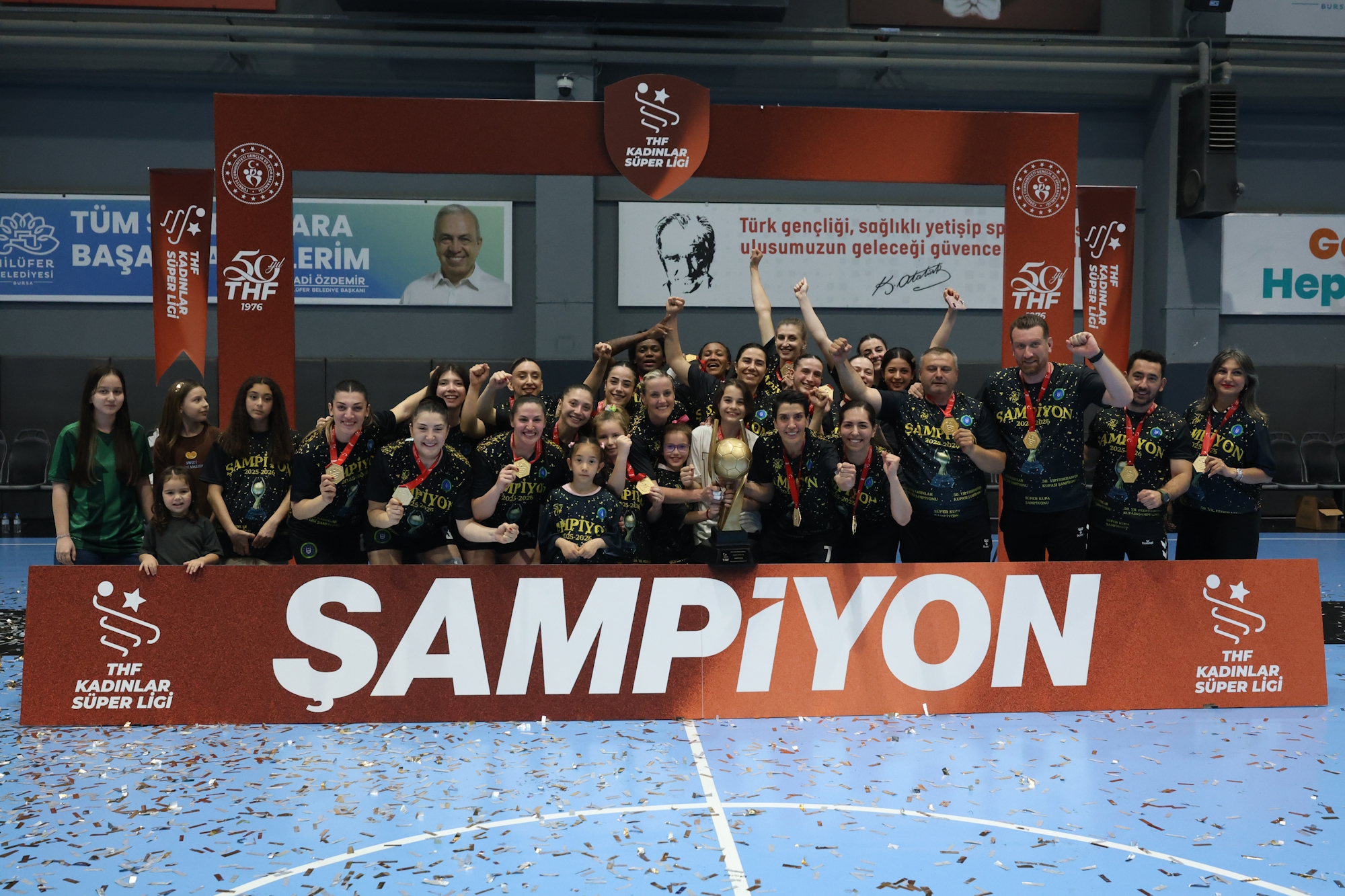 Bursa Büyükşehir Belediyespor sezonun üçüncü kupasına da kavuştu