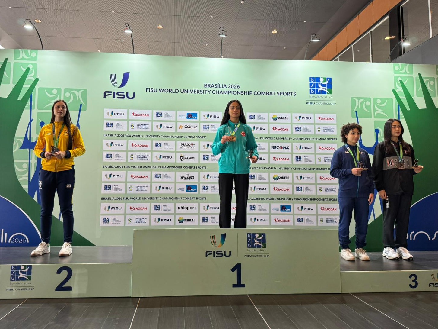 BUÜ’lü milli sporcudan uluslararası başarı