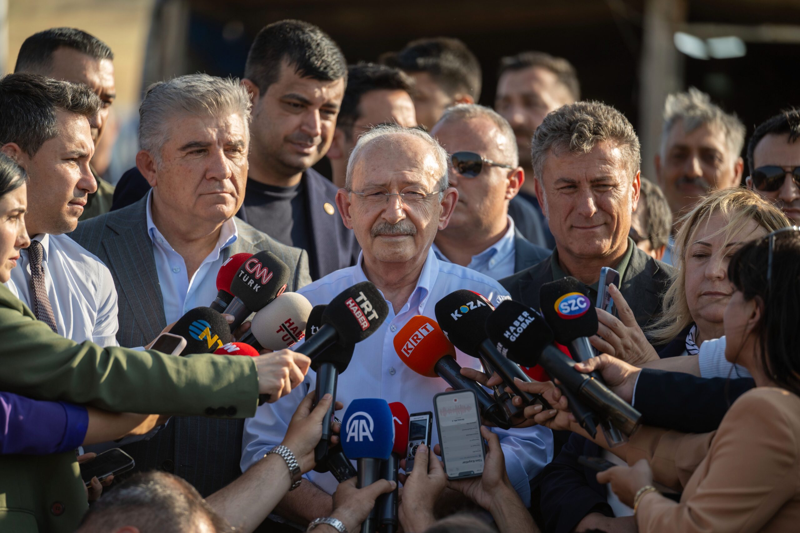 CHP’de İstifa Depremi: Yeni Parti Kuruldu