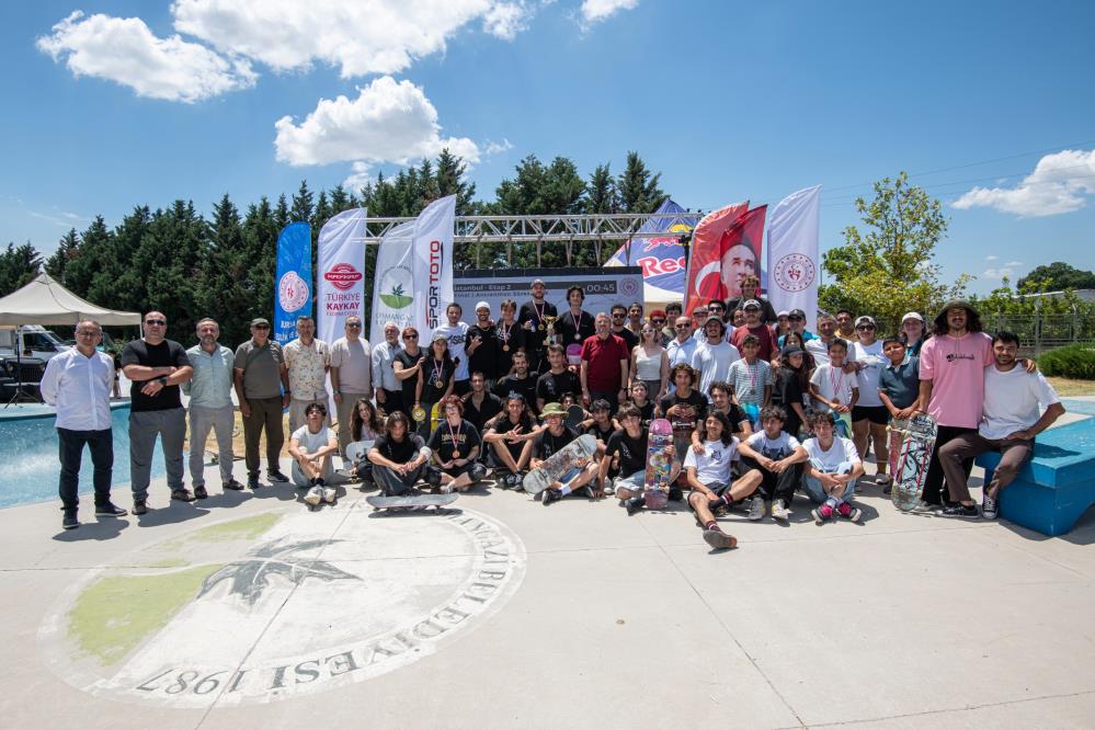 Türkiye’nin en iyi kaykaycıları Osmangazi’de nefes kesti