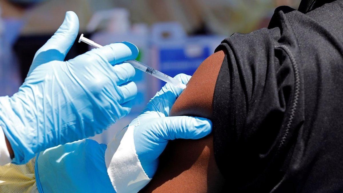 Oxford’tan Hızlı Ebola Aşısı Denemesi