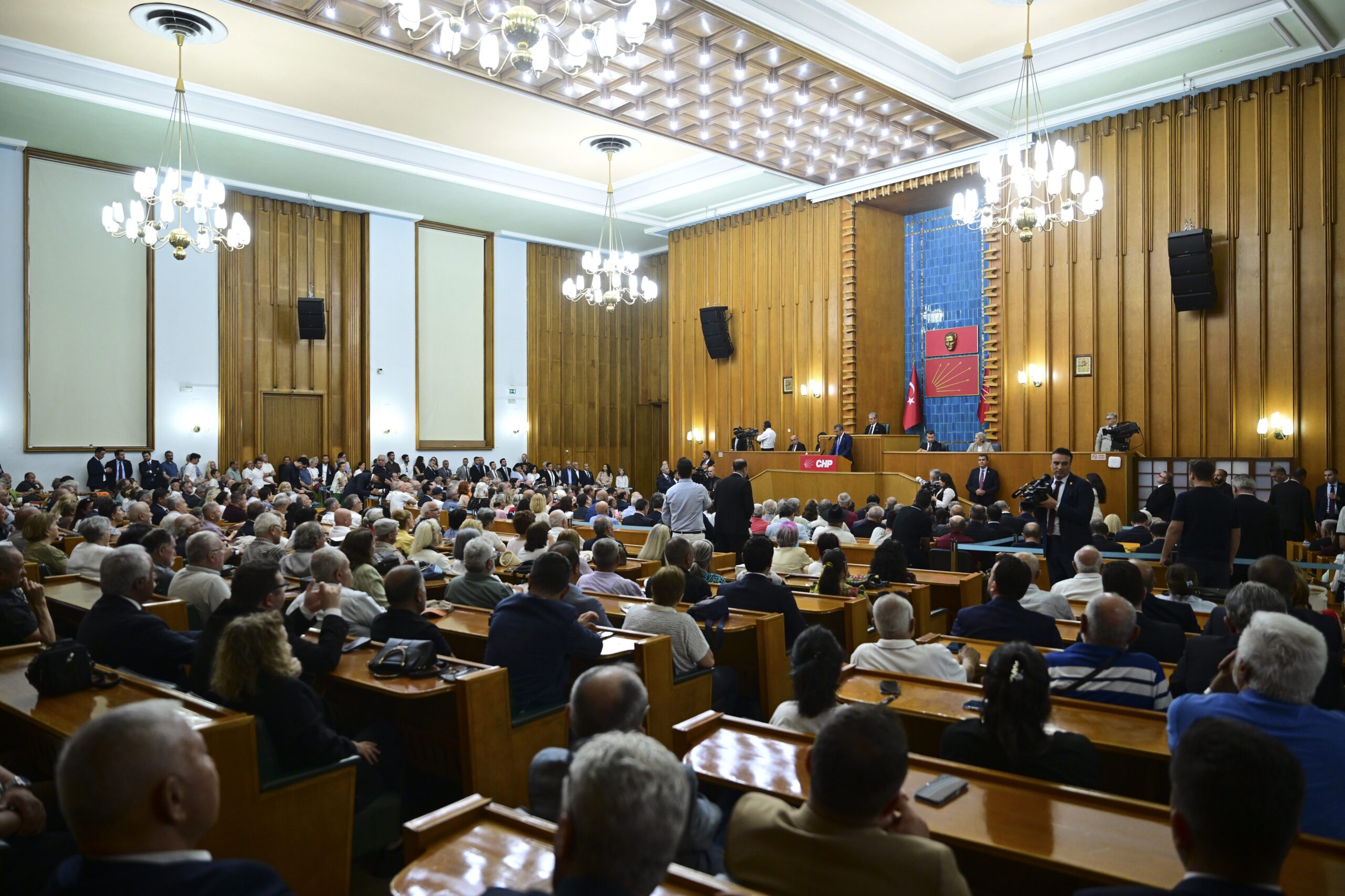 Özgür Özel ve Yeni Parti Süreci