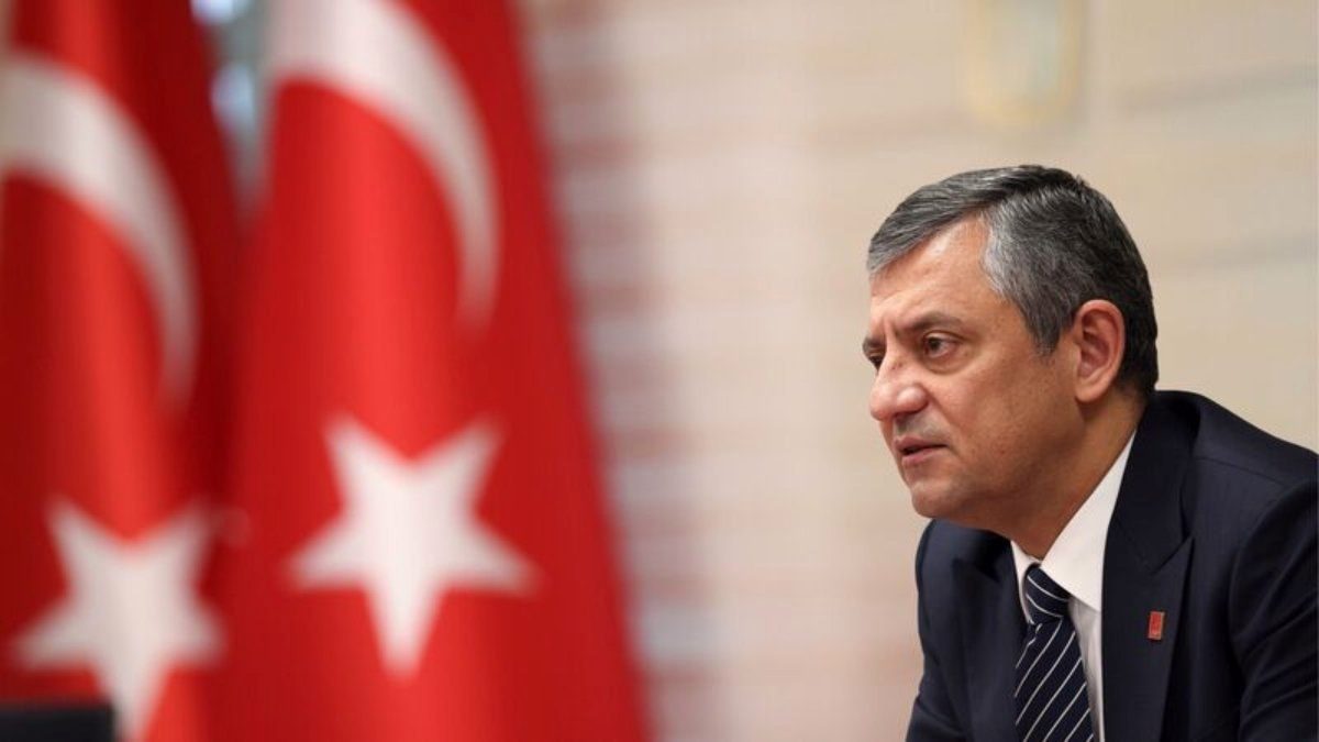 Özgür Özel’den Çağrı Heyeti ve Kurultay Hamlesi