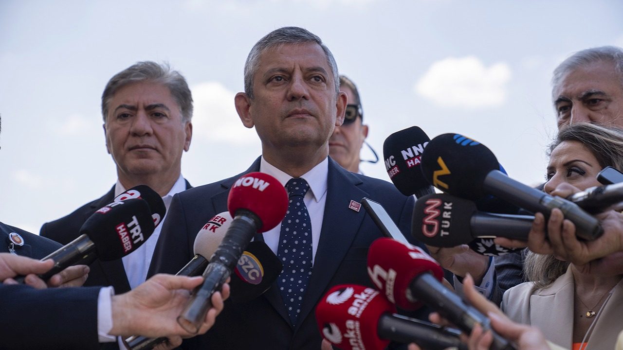 Özgür Özel’in Yeni Parti Hazırlıkları Hızlanıyor