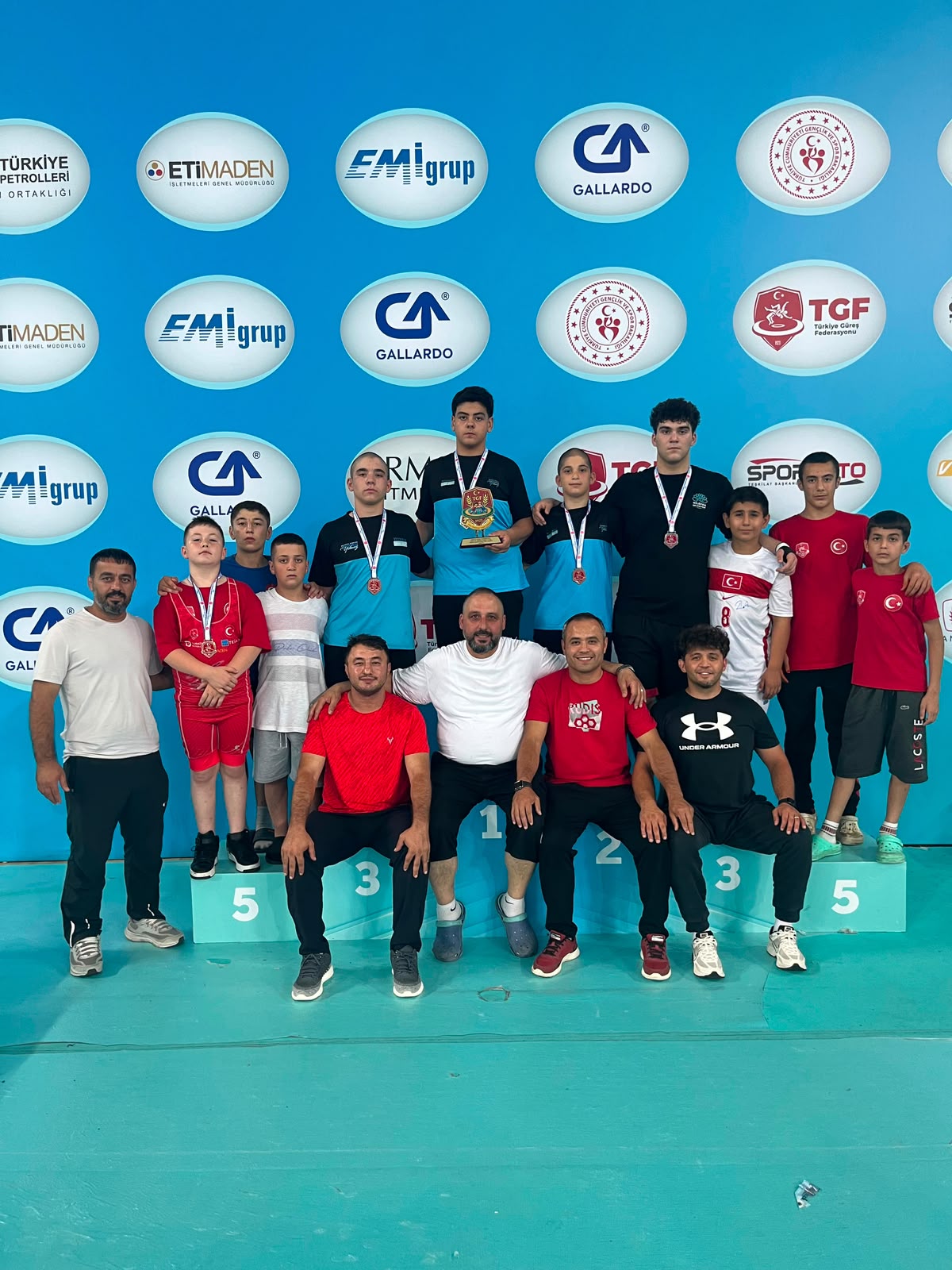 Güreşte Yıldırım Rüzgarı