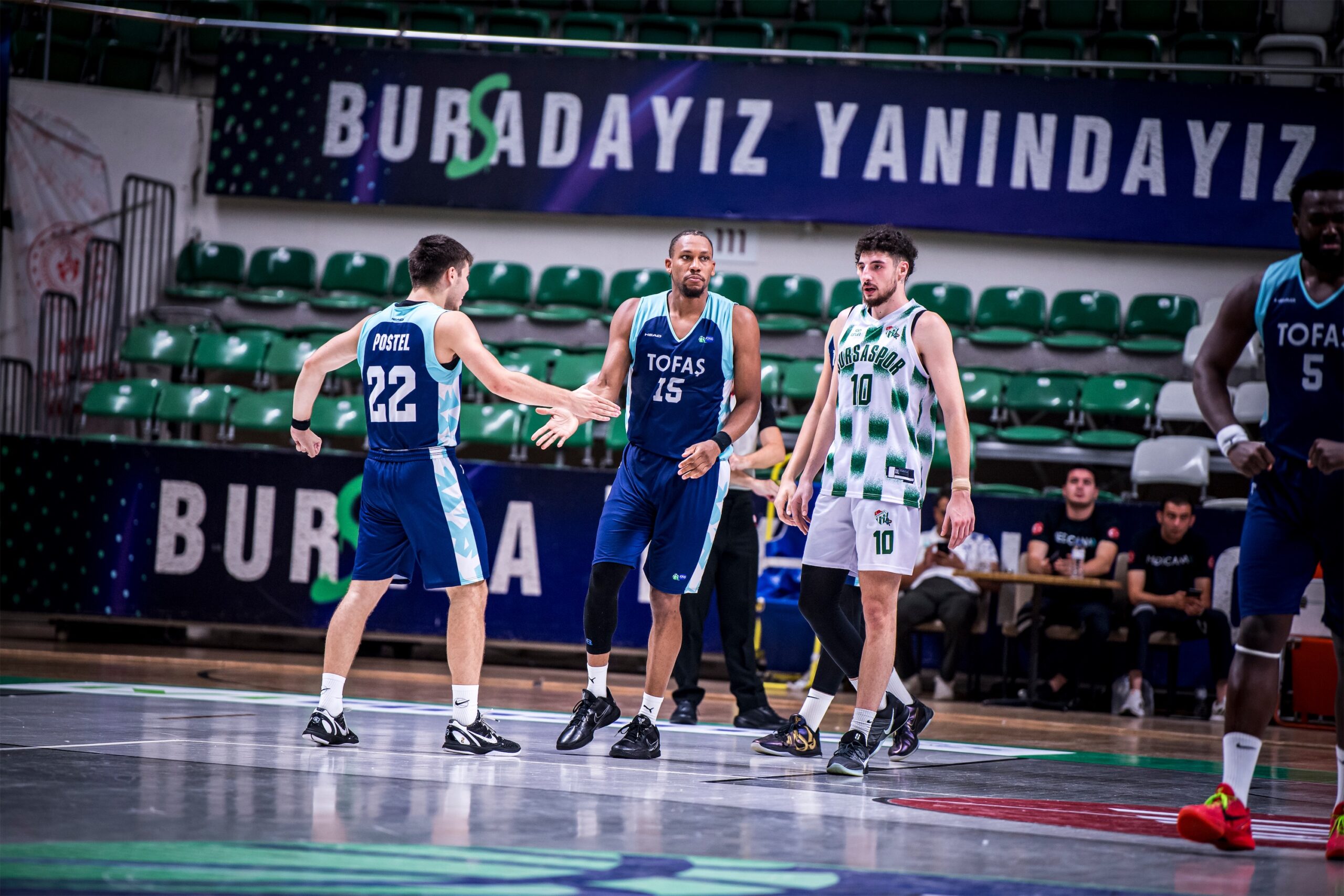Bursa derbisinde gülen TOFAŞ